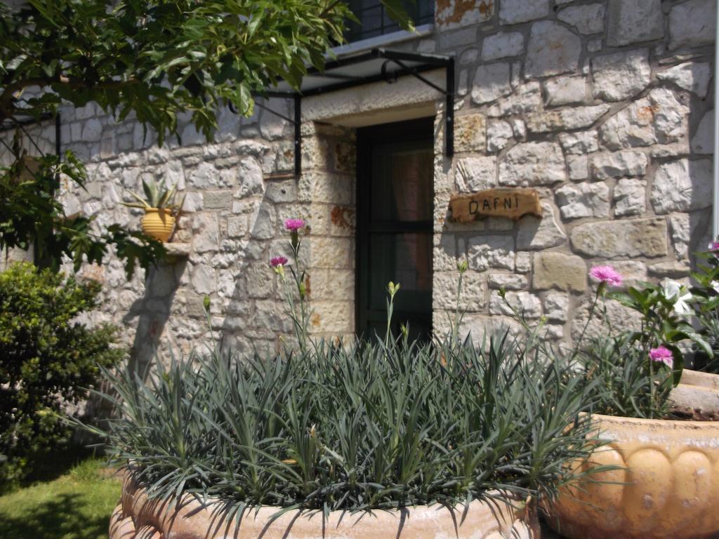 Sivros Stone Cottages Ngoại thất bức ảnh